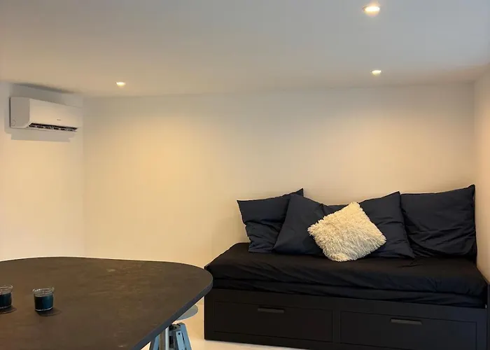 Atypique Entre Campagne Et Hébergement de vacances *