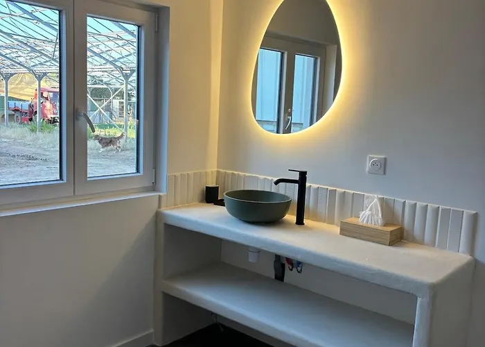 Atypique Entre Campagne Et